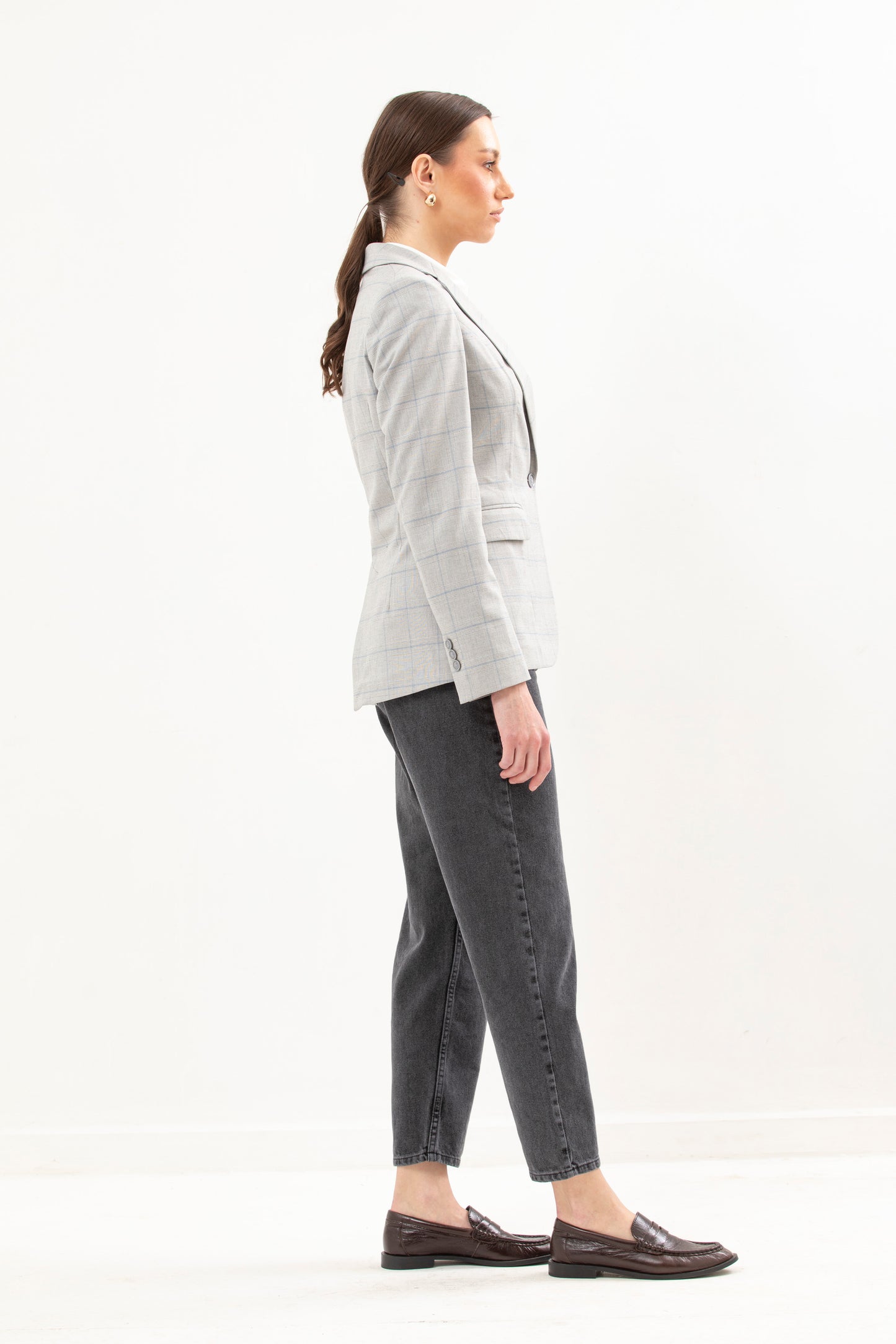 Single Breasted Blazer Featuring 1 Button, Notch Lapel and no lining