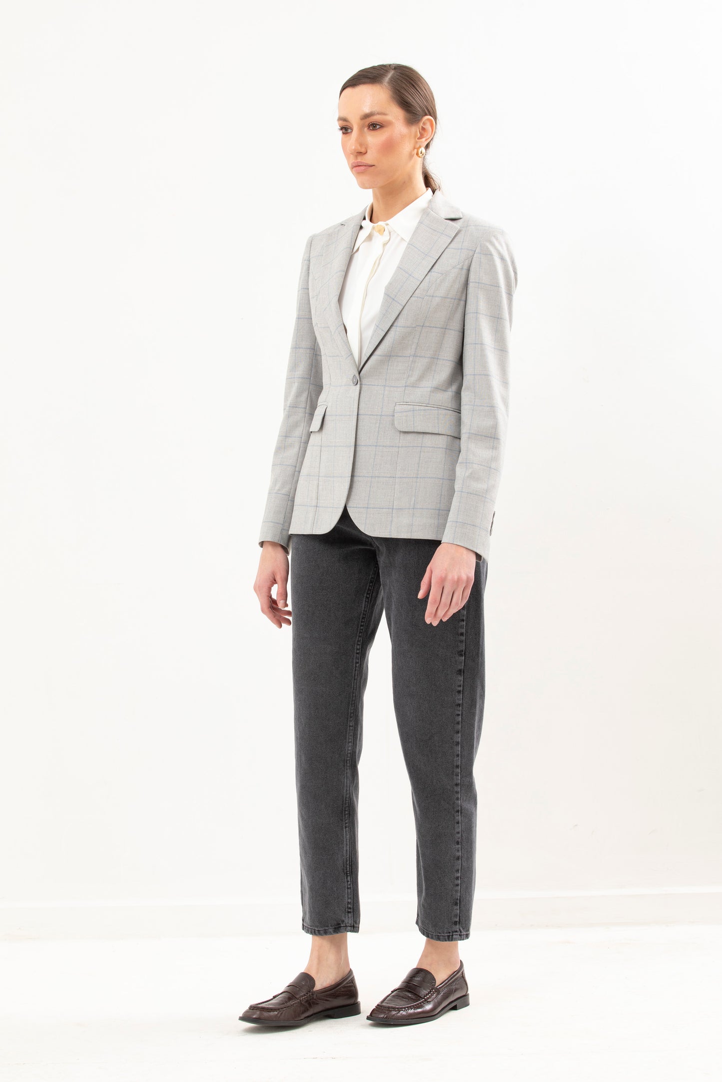 Single Breasted Blazer Featuring 1 Button, Notch Lapel and no lining