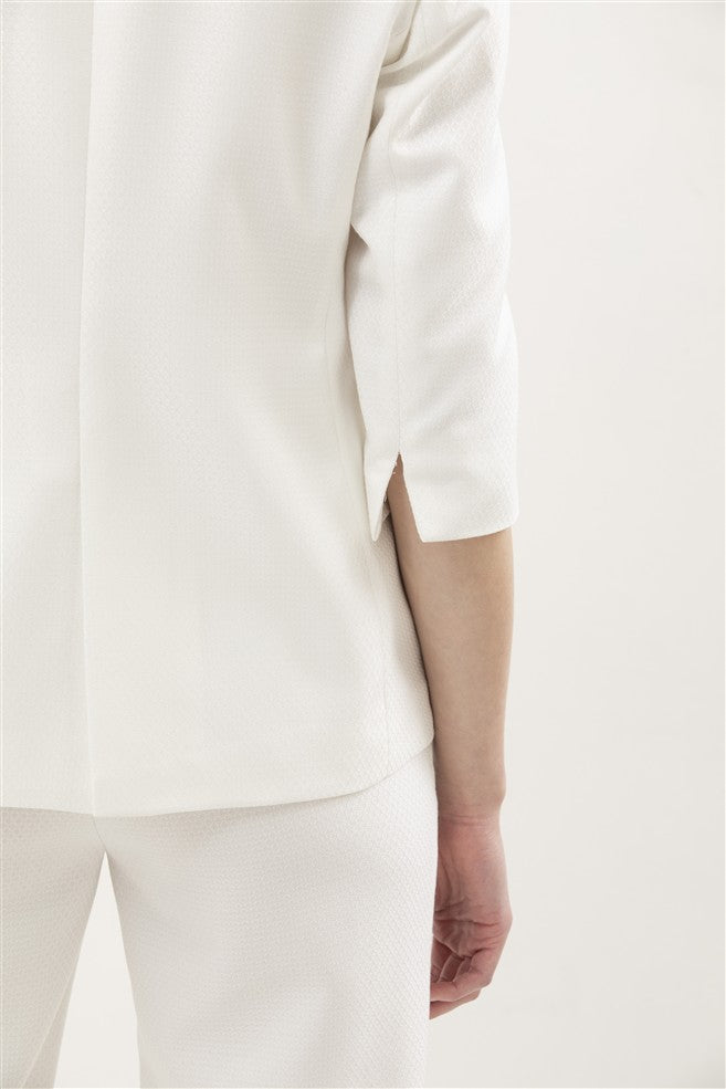 Single Breasted Blazer Featuring 3/4 Sleeves